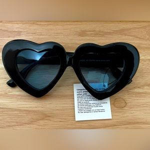 Oversized Bubble Heart Sunglasses w/Blue Lens